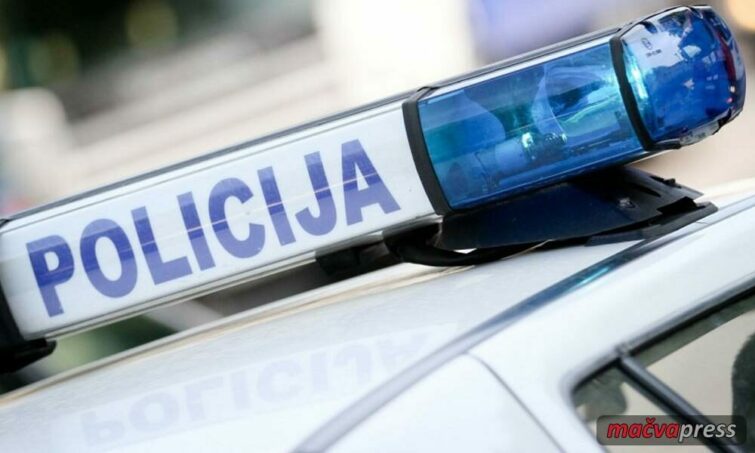 Policija e1672320840543 - Полиција пронашла и ухапсила возача трактора из Бадовинаца, па га спровела у болницу
