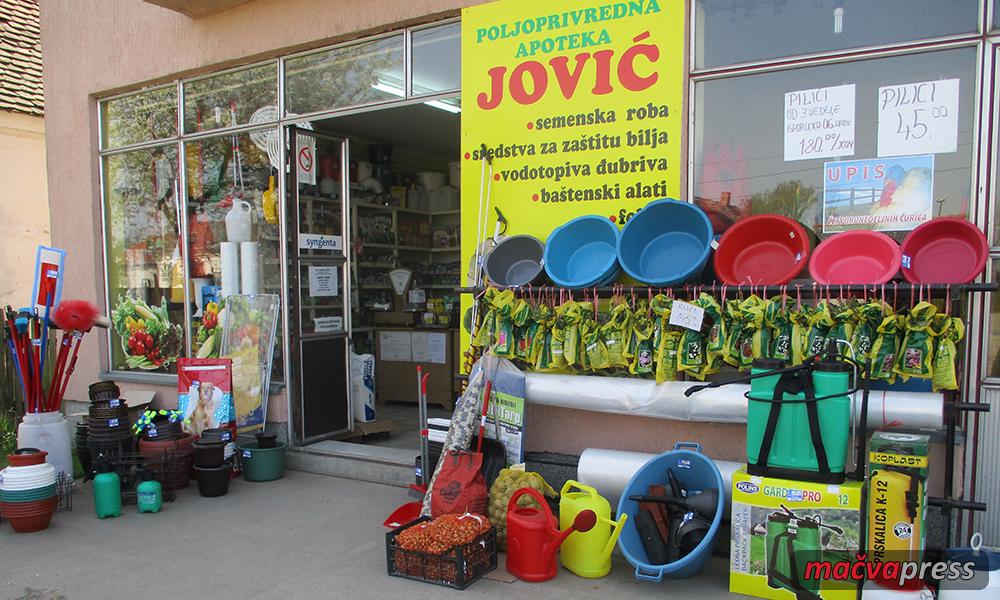 Apoteka Jovic naslovna - Počela prolećna setva - zbog smanjenih subvencija  "tanja" agrotehnika
