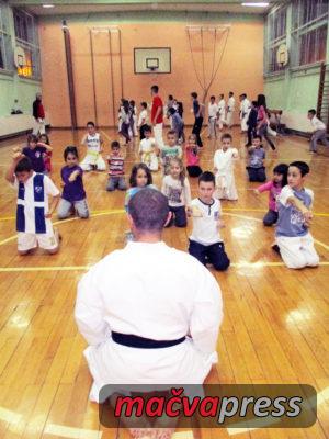 Karate trening dec1 300x400 - Они су у Богатић донели десет медаља!