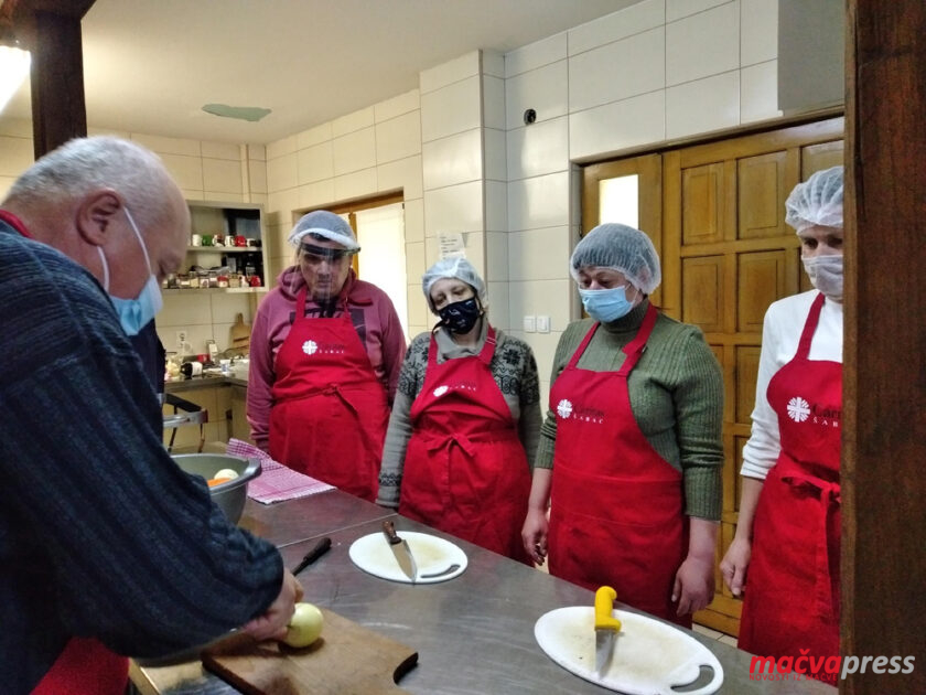 7 840x630 - ДЕФЕКТОЛОГ СНЕЖАНА ЛОЗАНОВИЋ: НАЈВЕЋИ УСПЕХ И  НАГРАДА ЈЕ КАДА  ОСОБЕ СА ИНВАЛИДИТЕТОМ ДОБИЈУ ПОСАО