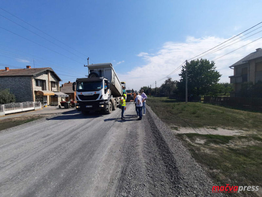 3 840x630 - ПОСЛЕ САНАЦИЈЕ ДРЖАВНИ ПУТЕВИ КАО ПИСТЕ - АСФАЛТИРАНО 11 КИЛОМЕТАРА, УСКОРО РАДОВИ НА НОВИМ ДЕОНИЦАМА