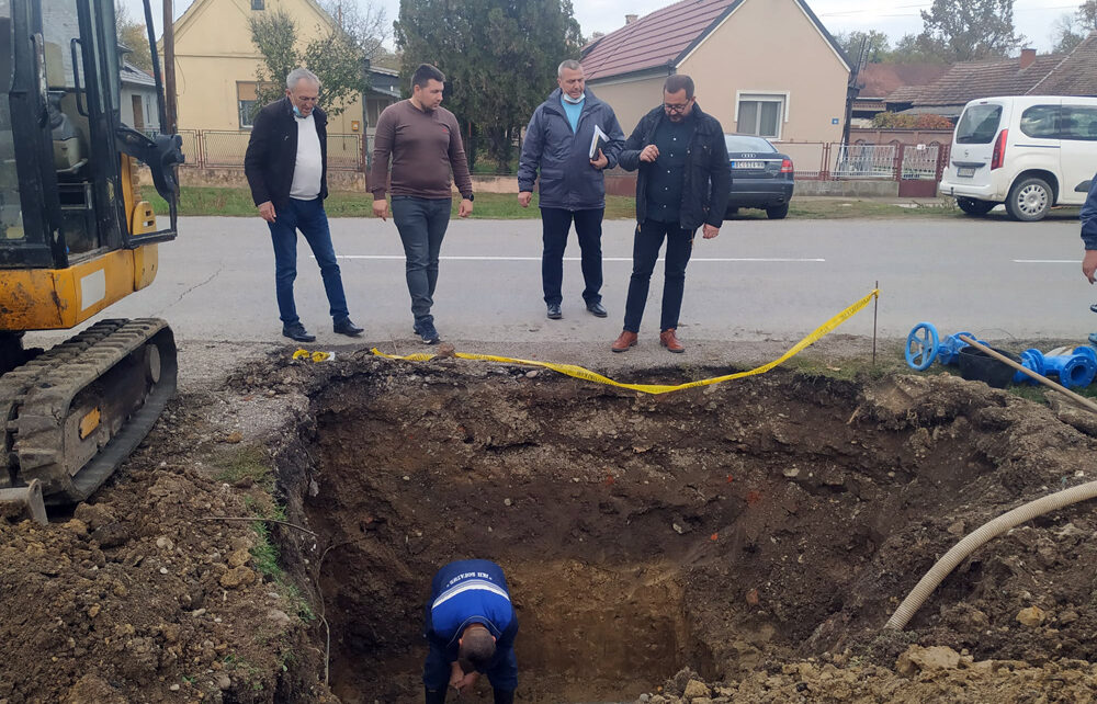 Vodovod Janjica sokak 1000x642 - НОВА ВОДОВОДНА МРЕЖА У ЈАЊИЋА СОКАКУ У БОГАТИЋУ