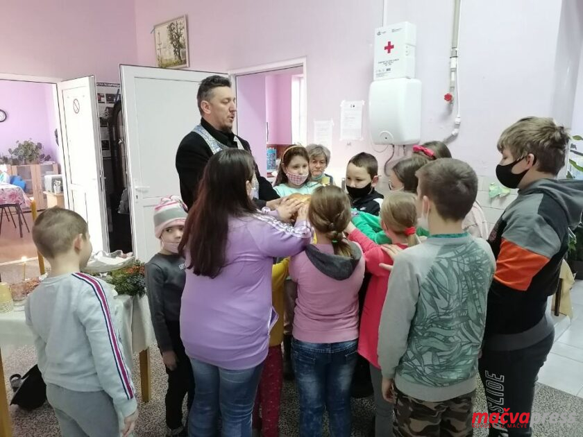 САВИНДАН У ЦРНОЈ БАРИ, ГЛОГОВЦУ И СОВЉАКУ (ФОТО) crna bara3 840x630 - САВИНДАН У ЦРНОЈ БАРИ, ГЛОГОВЦУ И СОВЉАКУ (ФОТО)