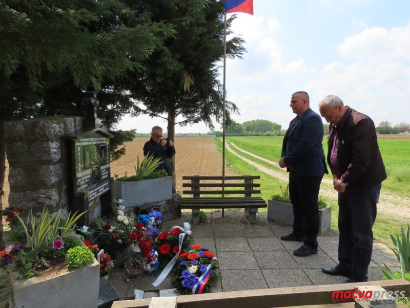 1 3 840x630 - (ФОТО) У ГЛУШЦИМА ОБЕЛЕЖЕНА 23. ГОДИШЊИЦА ПОГИБИЈЕ ВОЈНИКА ОД НАТО БОМБИ