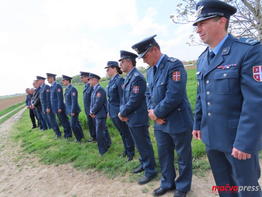 7 2 840x630 - (ФОТО) У ГЛУШЦИМА ОБЕЛЕЖЕНА 23. ГОДИШЊИЦА ПОГИБИЈЕ ВОЈНИКА ОД НАТО БОМБИ