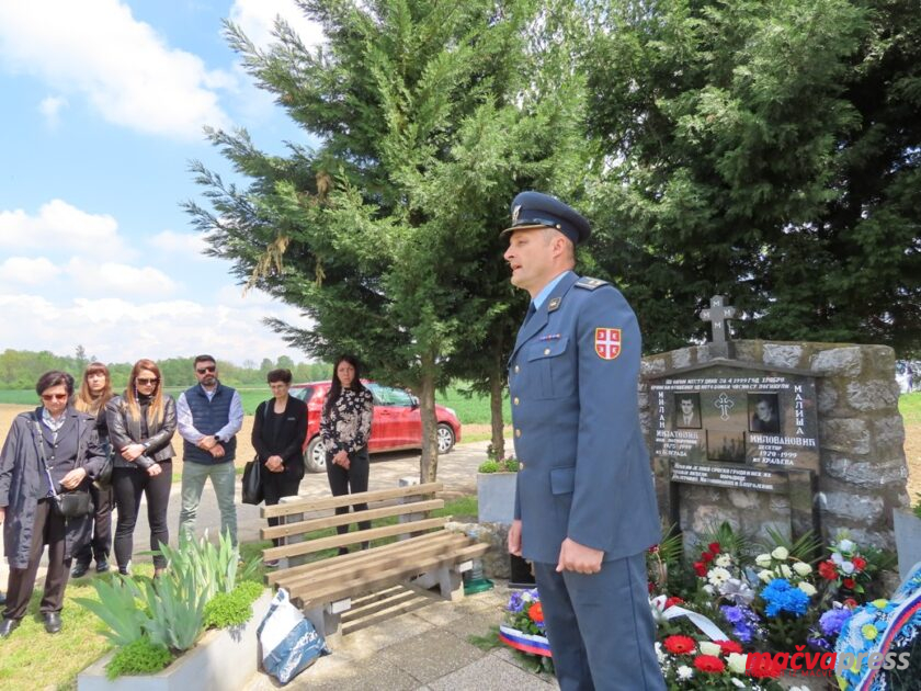 (ФОТО) У ГЛУШЦИМА ОБЕЛЕЖЕНА 23. ГОДИШЊИЦА ПОГИБИЈЕ ВОЈНИКА ОД НАТО БОМБИ Potpukovnik 840x630 - (ФОТО) У ГЛУШЦИМА ОБЕЛЕЖЕНА 23. ГОДИШЊИЦА ПОГИБИЈЕ ВОЈНИКА ОД НАТО БОМБИ