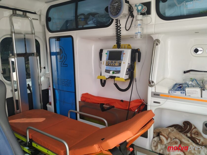 ДВА НОВА САНИТЕТА И ПУТНИЧКО ВОЗИЛО ОД ДАНАС У ВОЗНОМ ПАРКУ ДОМА ЗДРАВЉА Tri saniteta3 840x630 - ДВА НОВА САНИТЕТА И ПУТНИЧКО ВОЗИЛО ОД ДАНАС У ВОЗНОМ ПАРКУ ДОМА ЗДРАВЉА