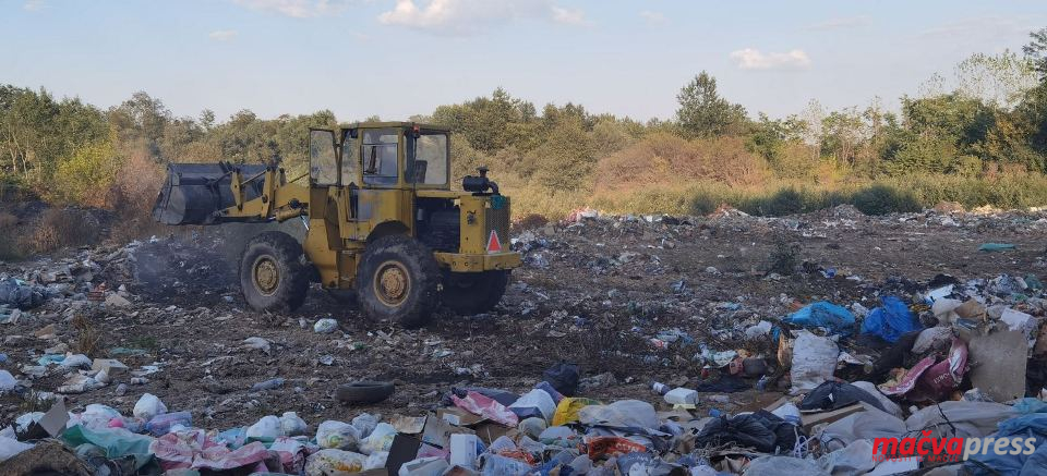 2 2 - ОПЕТ ГОРЕЛА ДЕПОНИЈА У ЦРНОЈ БАРИ - ВАТРОГАСЦИ ЈЕ ЦЕО ДАН ГАСИЛИ