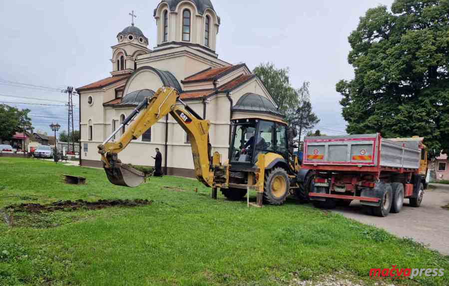 Salas radovi sala - ПОЧЕЛА ИЗГРАДЊА САЛЕ У ЦРКВИ У САЛАШУ ЦРНОБАРСКОМ